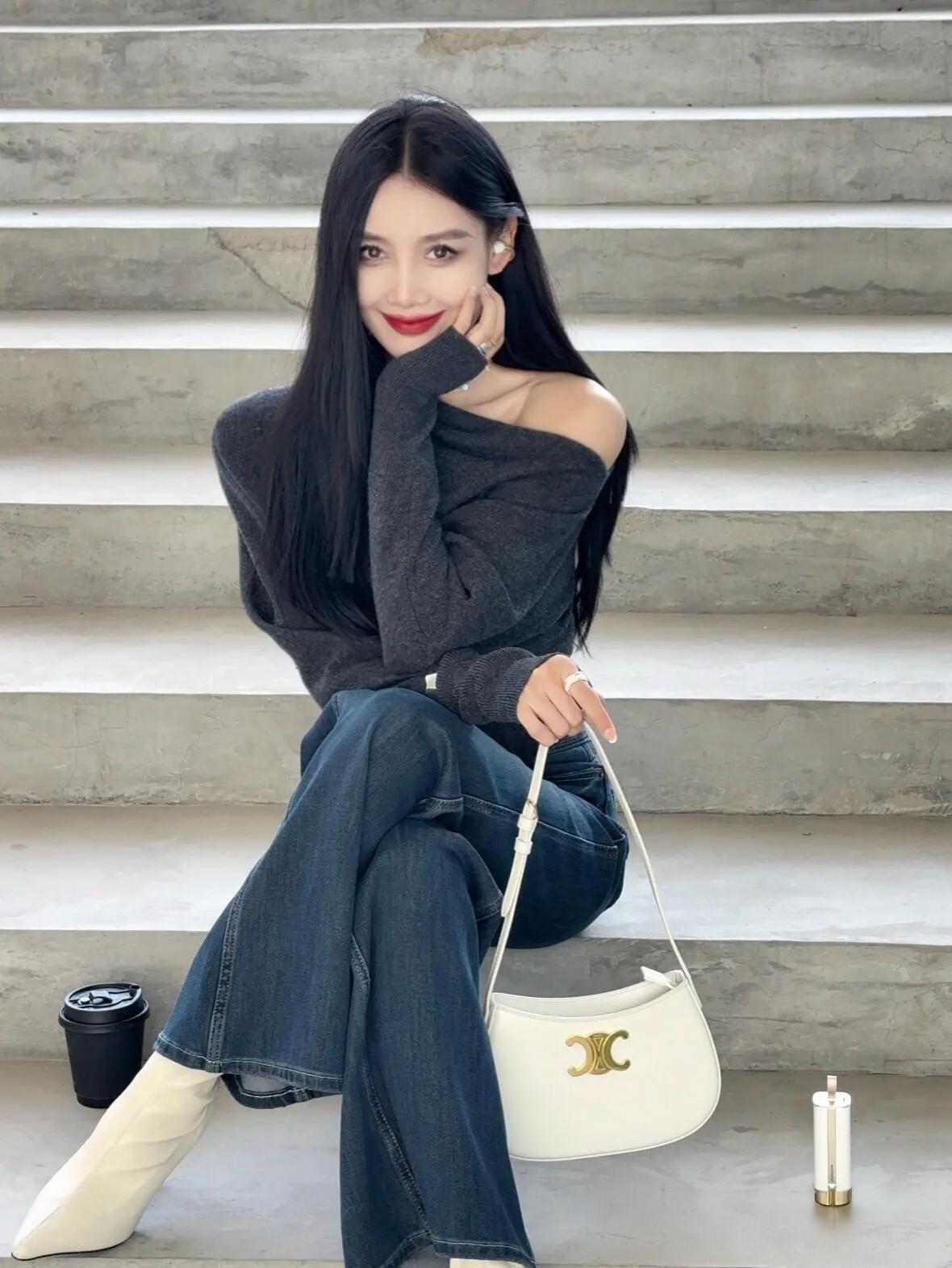 颜值、才华、人品，哪个对人最重要颜值和才华重要，但是好的人品最重要。