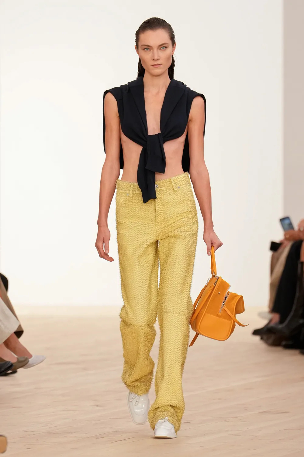 LOEWE 2026春夏系列前Proenza Schouler的两位设计师Jac