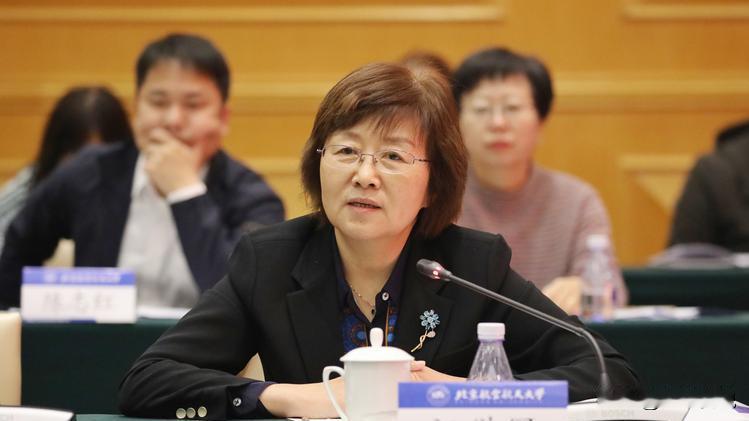 她是钱学森最器重的女学生，不顾他人的嘲讽让“钱学森弹道”成为现实！她让美国最顶级