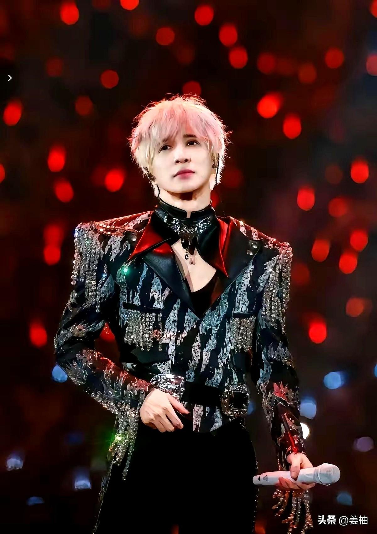 说真的，每次看到薛之谦的消息，心里都咯噔一下，一半是敬佩，一半是心疼。
广州那场