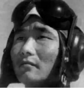 1965年，飞行员高长吉竟不顾伟人的禁令，直接击落越界挑衅的敌机，谁料，这竟让空