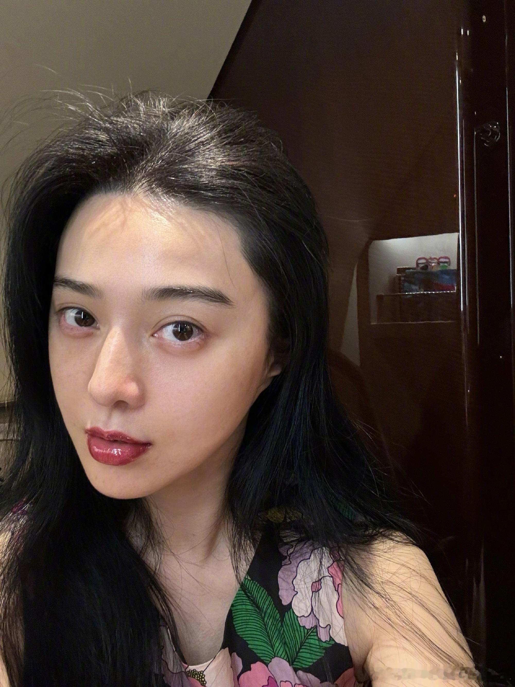 我们冰冰姐最近更新vb很频繁啊！ ​​​