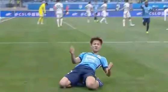 大连完胜浙江[灵光一闪][灵光一闪]