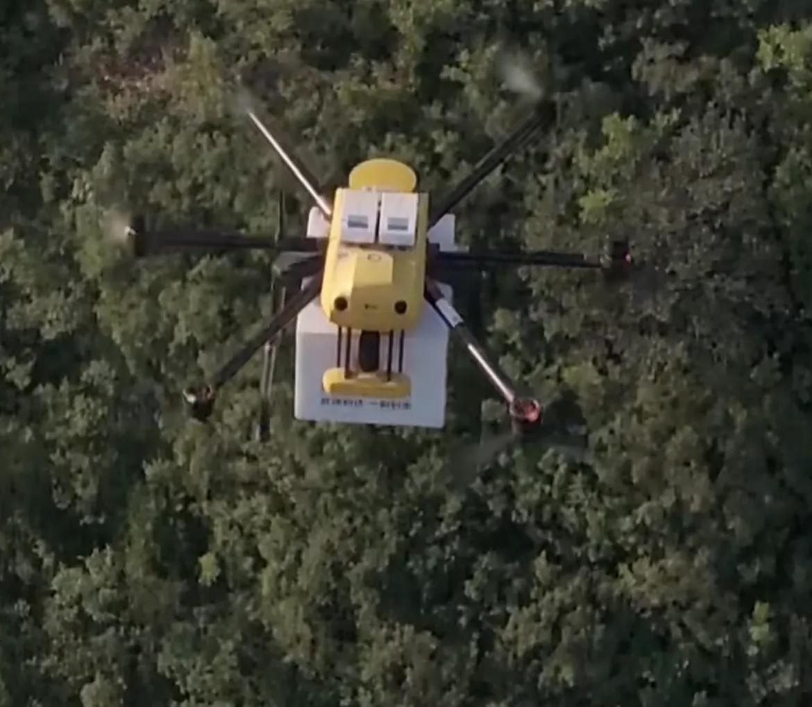 还有这样的好事？近日，延庆八达岭长城上无人机可以送外卖了！配送费4元、应急药品免