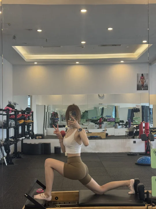 打工人的午休时光 联系普拉提
