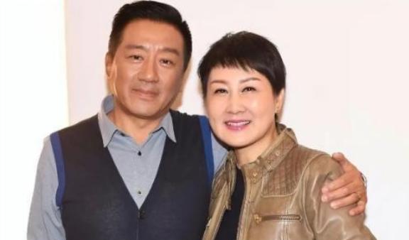 1996年，张凯丽听闻婆婆要来住，大手一挥，想着单独给婆婆买个房，谁知，丈夫却坚