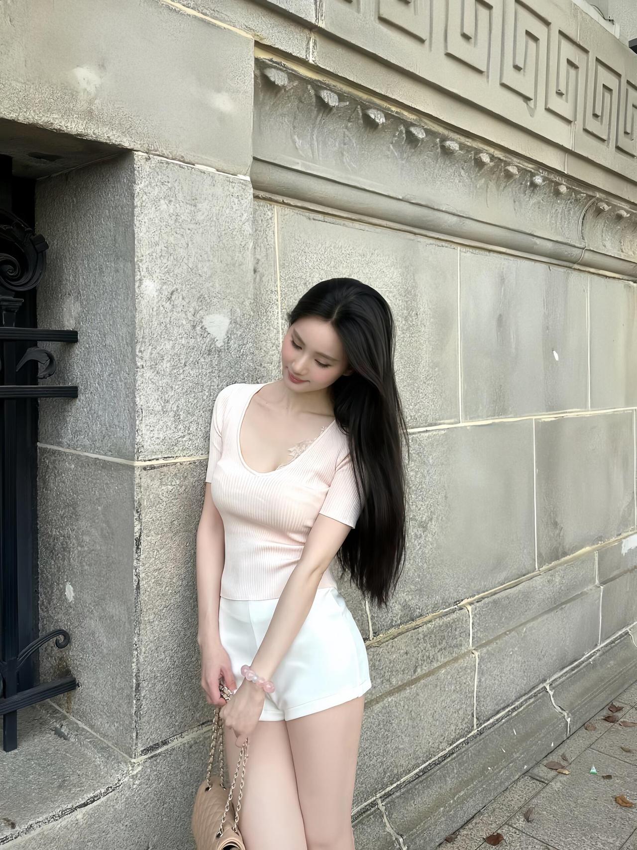 不必光芒万丈，但始终温暖有光。