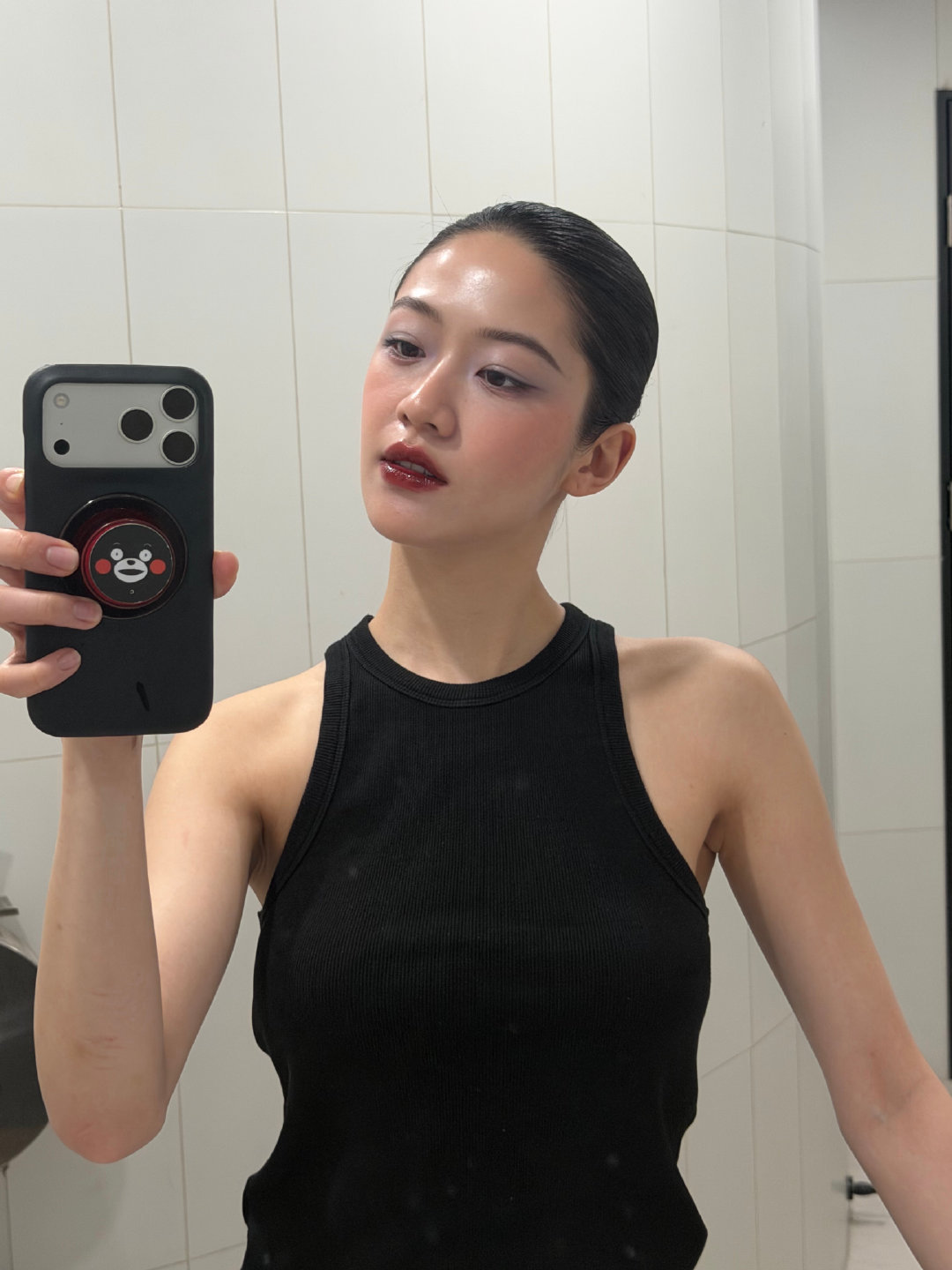 向涵之头好圆向涵之耳钉好大 向涵之头好圆，笑死 