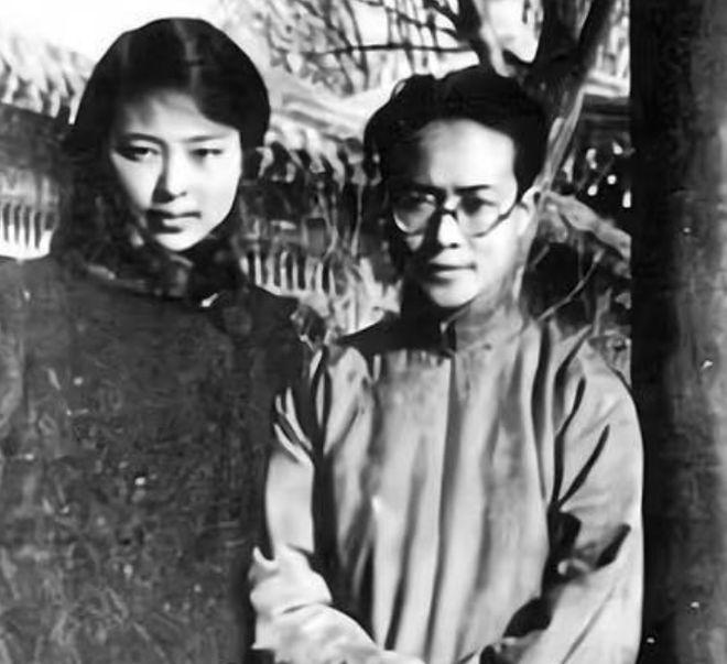 中国历史老照片读了沈从文与张兆和的故事，令人唏嘘不已。沈从文追张兆和追的好辛苦，