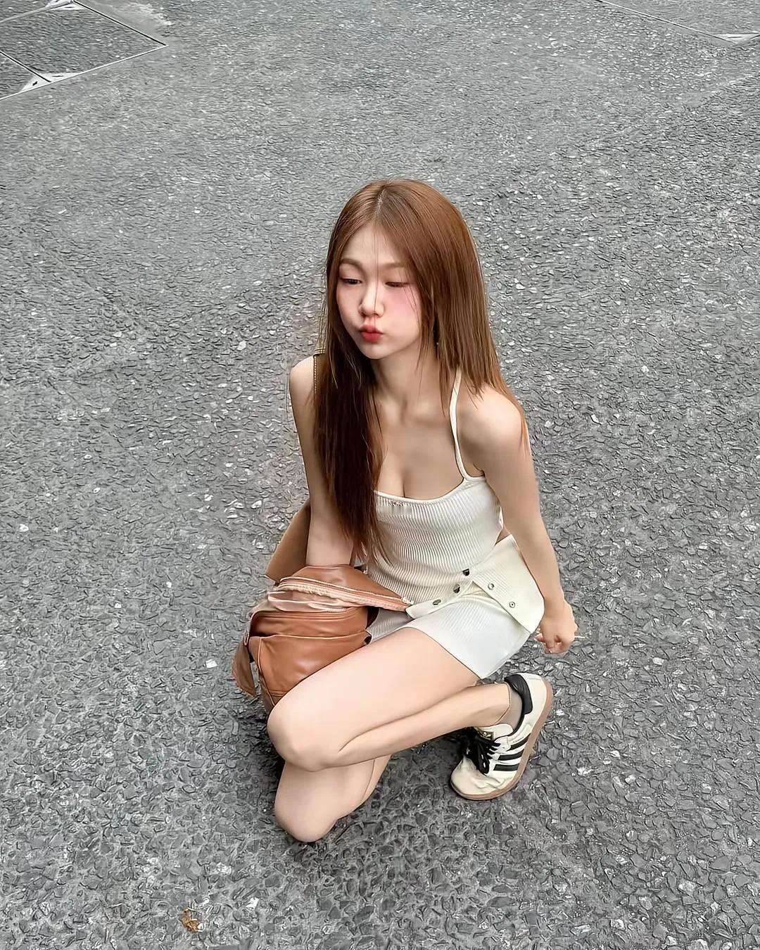 夏日甜美穿搭，清新少女风，轻松自在！🌞👗👟