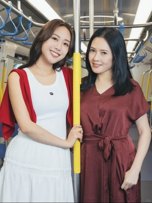 李丽珍带27岁女儿进军娱乐圈！亲自铺路打点