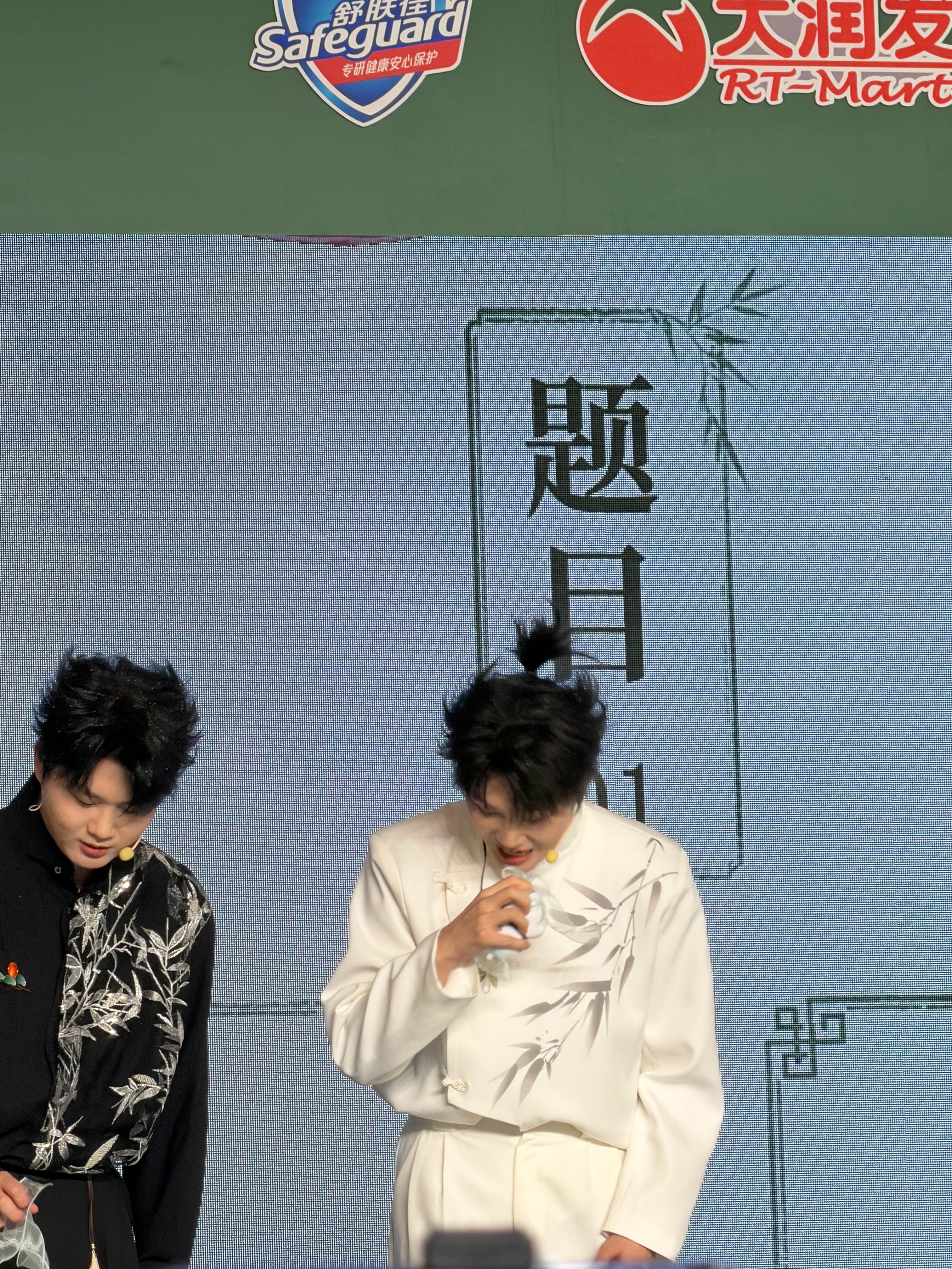 小狗勾就是用嘴筒子探索世界的🐶🐾 ​​​