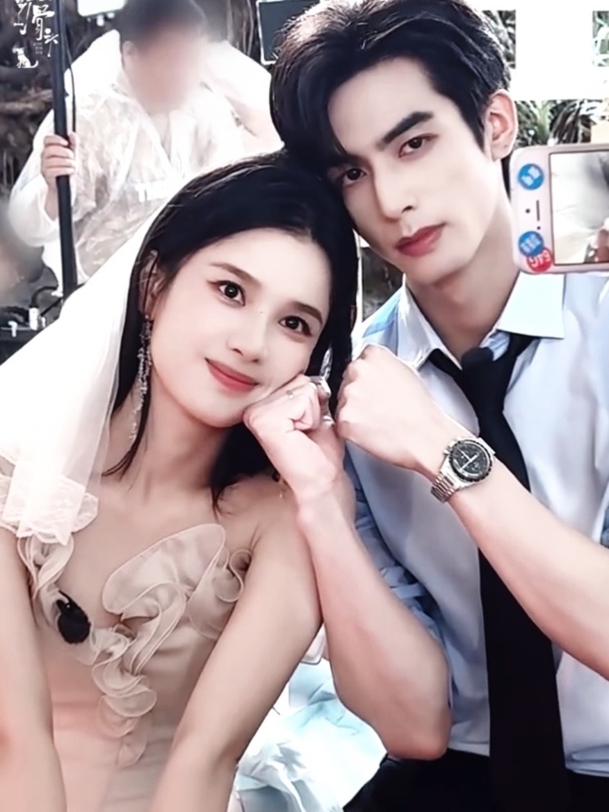 两位这么甜该如何收场啊 宋威龙觉得和张婧仪缺一个婚纱照