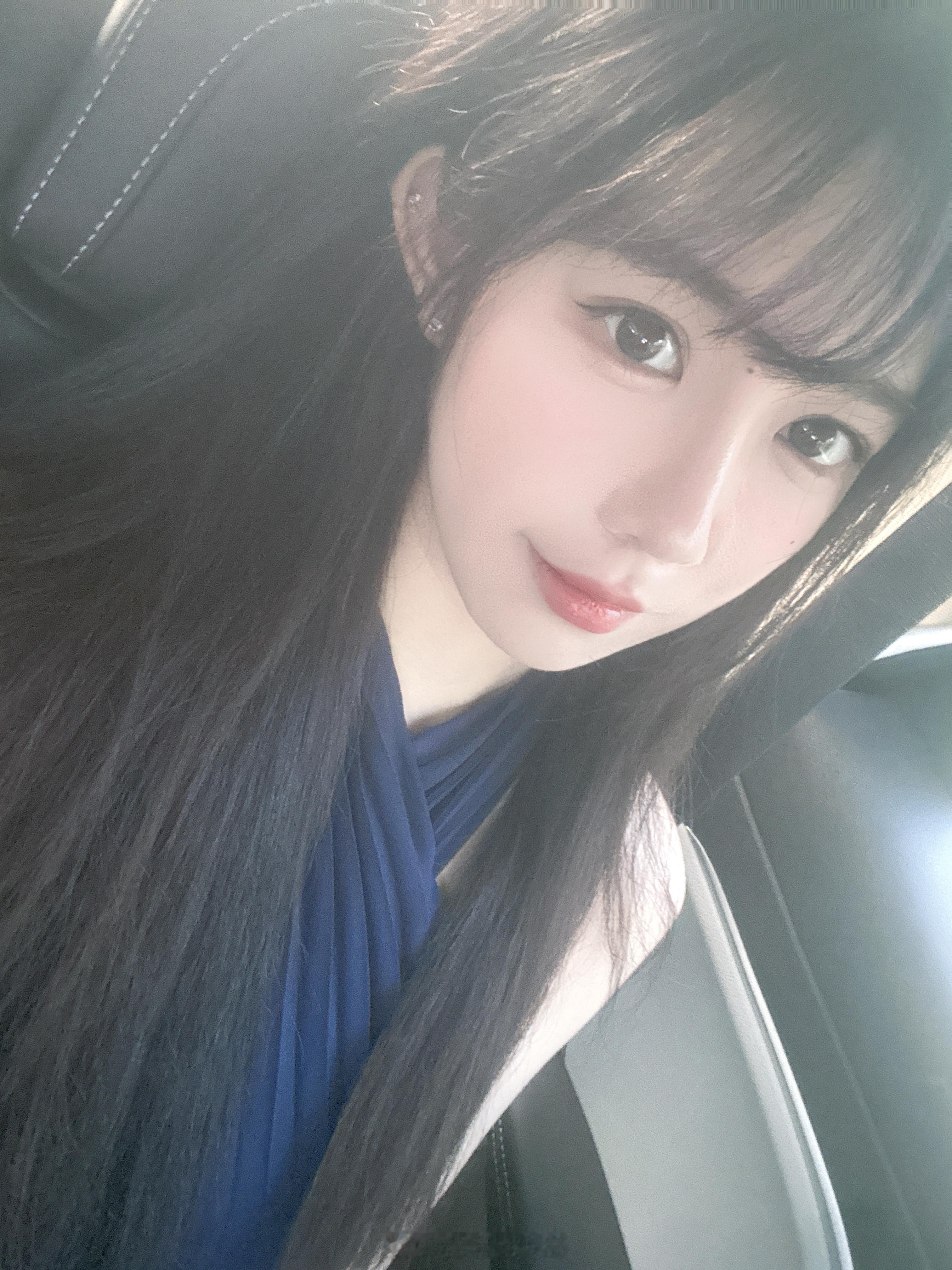 看了四场五月天 陪朋友过了生日的最近～ ​​​