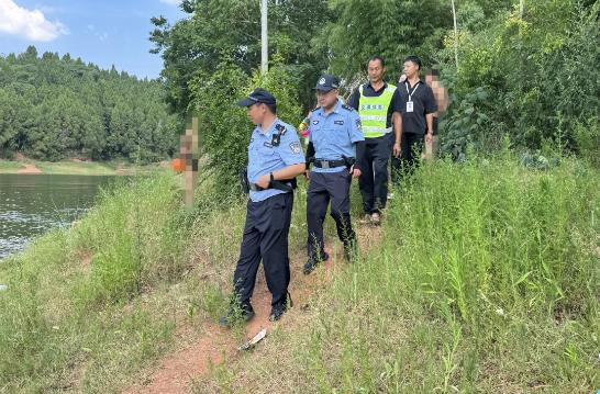 【眉山：别让“野泳”成为隐患！守护黑龙滩，我们一起行动！】最近仁寿这天气，热得人