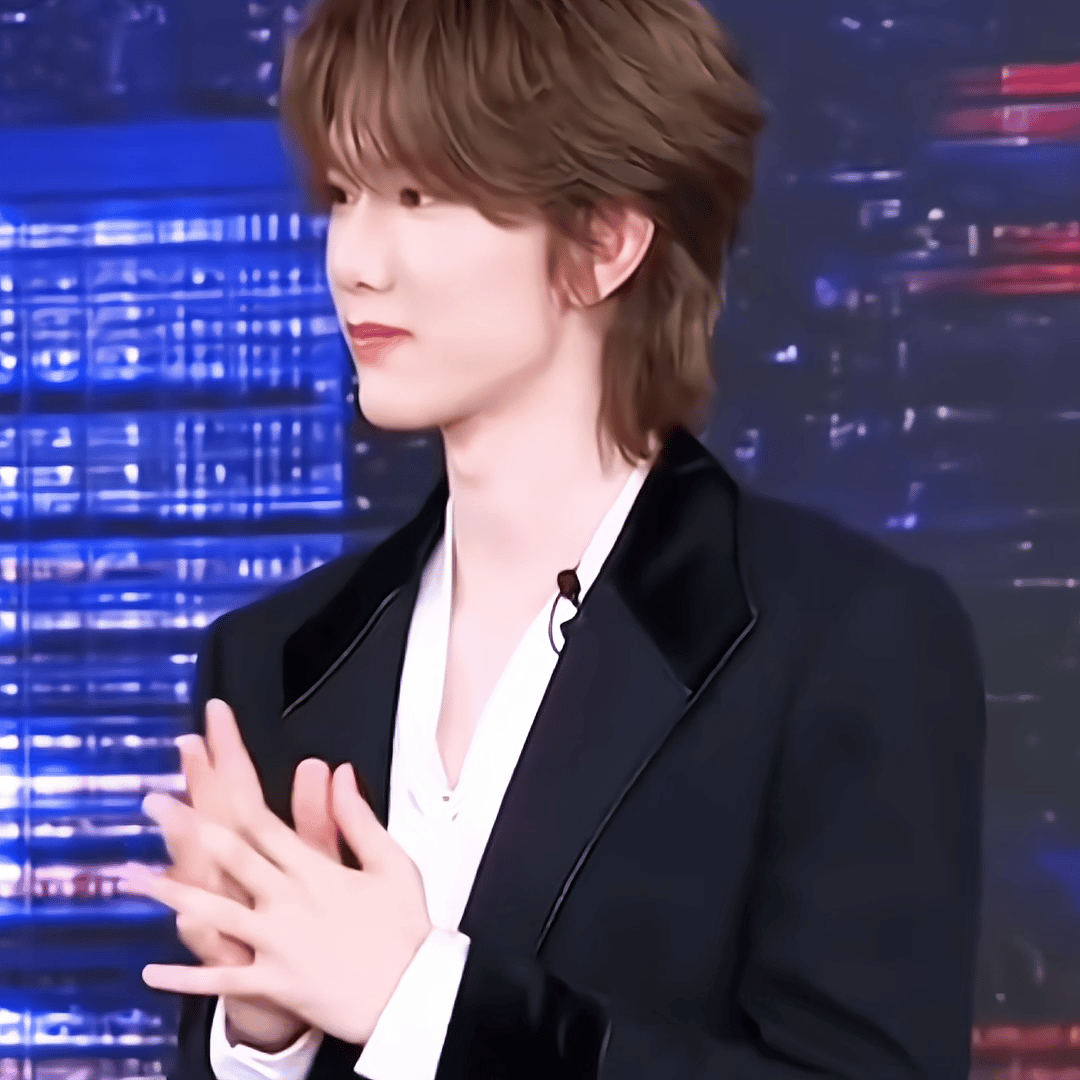 闹了个乌龙，太不好意思了嘿嘿嘿把全世界最美的烟花绽放在你面前，让星星一颗一颗环绕