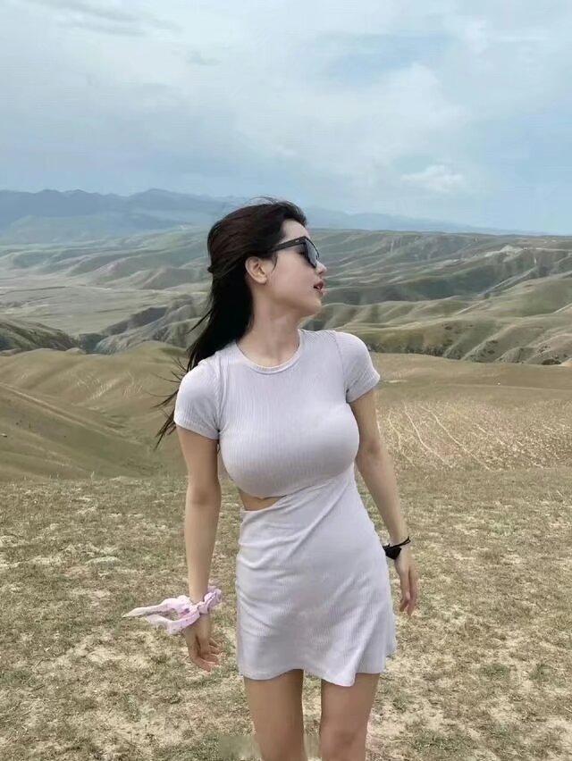 夫妻：是时常嫌弃，不离不弃；家：是少讲道理，不输感情； 幸福：是减少所求，珍惜所