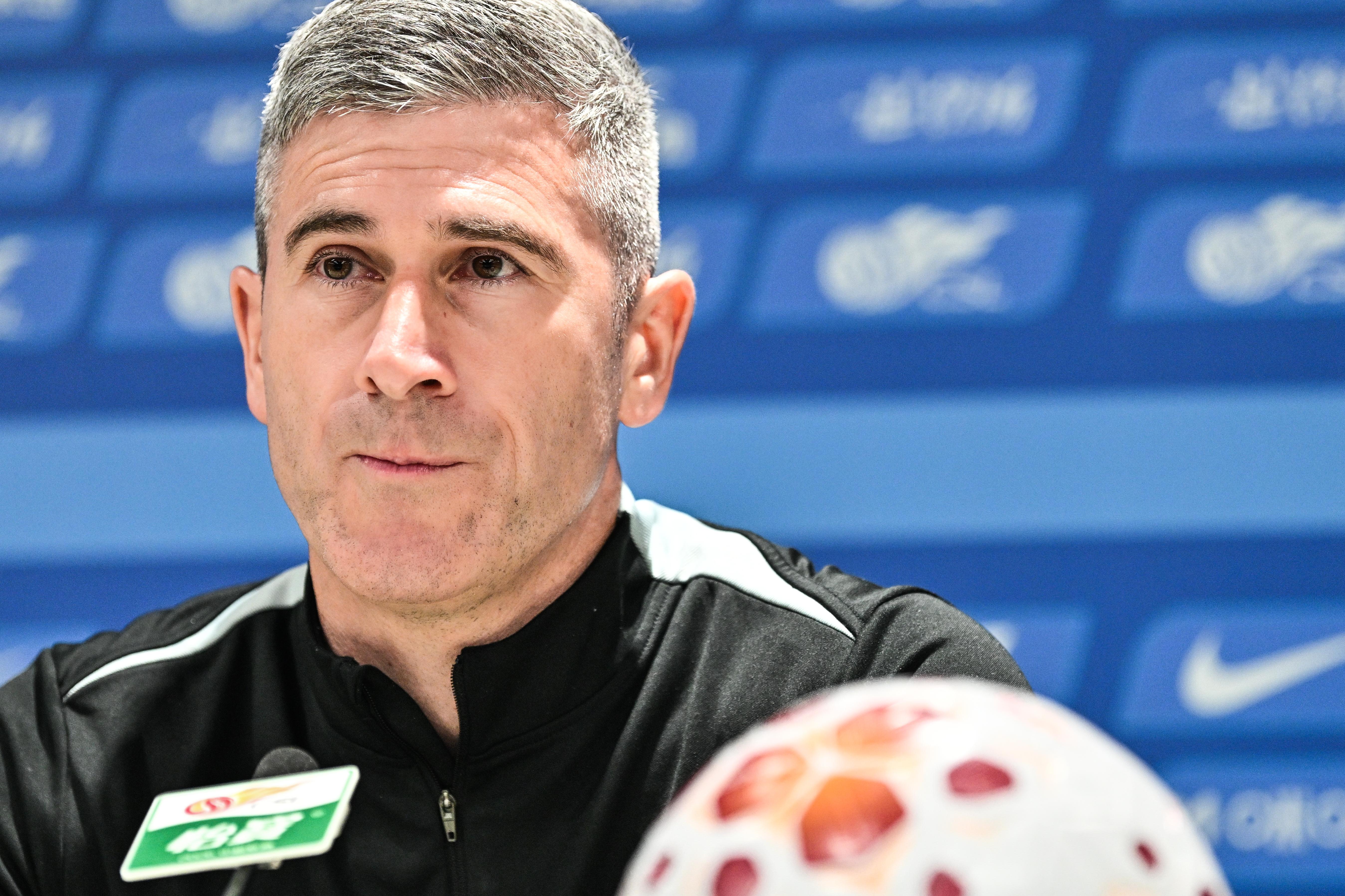 蒙哥马利：恩科洛洛是脑震荡及脚踝的伤情，希望他尽快回来