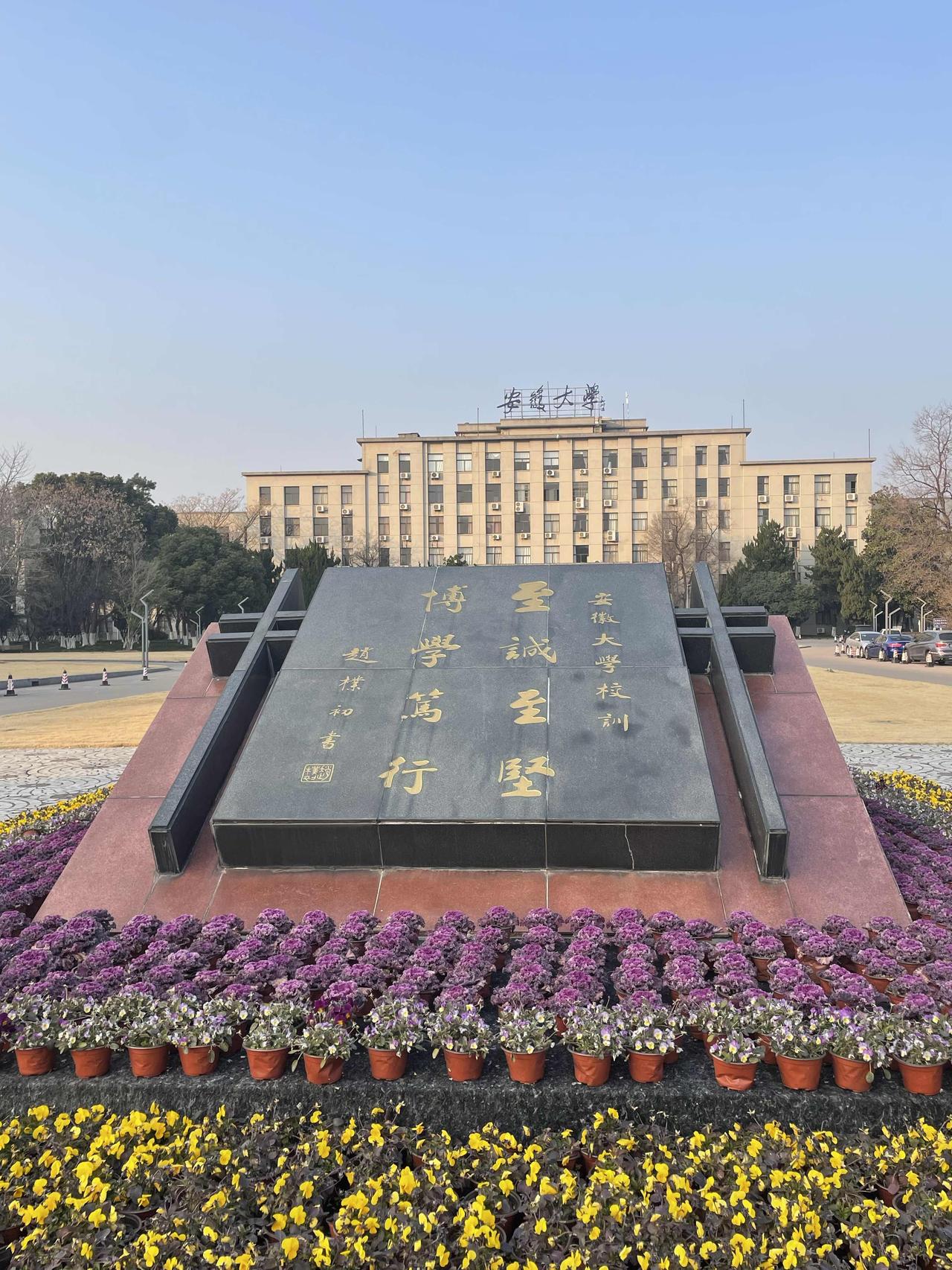 面对欧洲高铁惨案，西方舆论都成哑吧了

近日，西班牙南部发生高铁相撞事故，40条