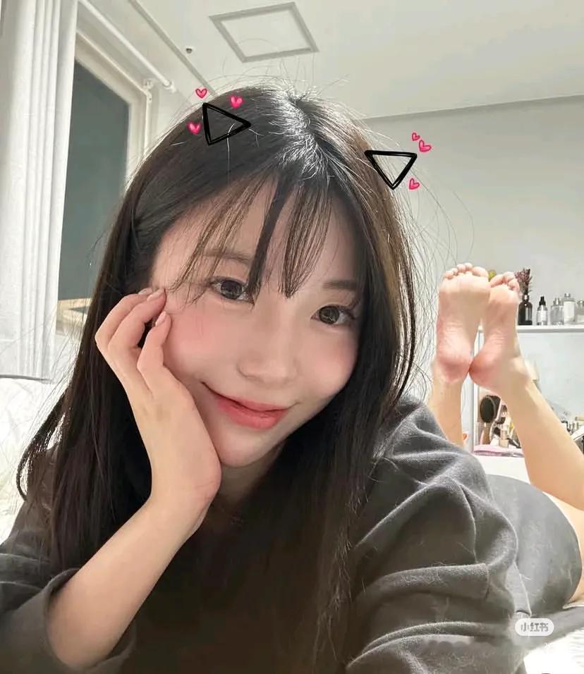 话说香港近几年就推出了许多样靓身材正，气质也相当不错的新晋博主，而soap就是其