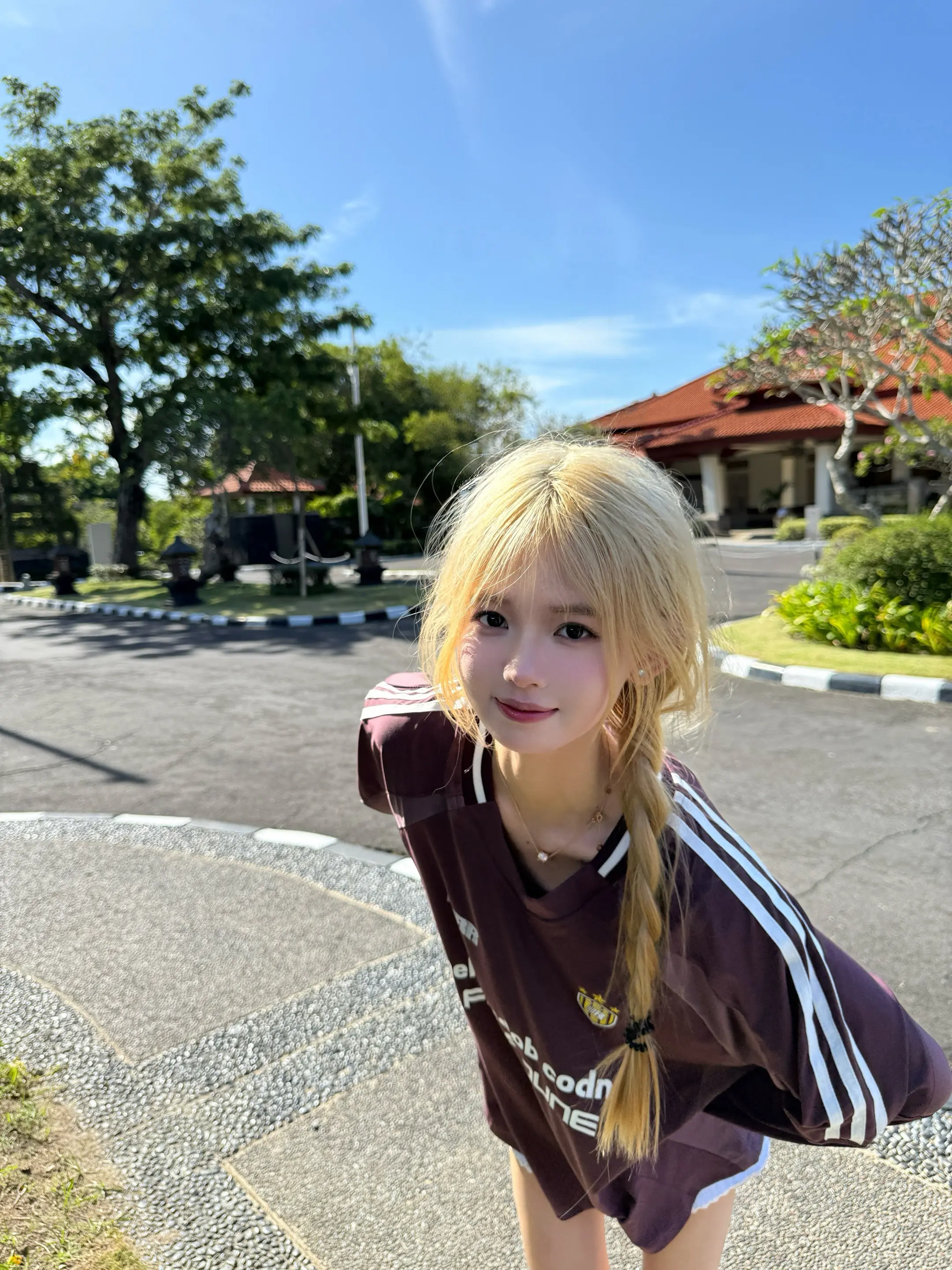 亲爱的女孩 任何时候你都可以转头和放弃 人生没有什么必须的