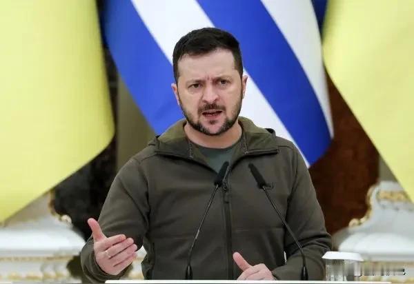 乌克兰应不应该割地求和这事儿真不好说。特朗普之前让泽连斯基“割地求和”，转眼又支