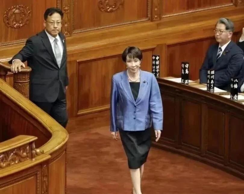 11月14日，外交部提醒勿赴日本，24小时内两次约见日方，立场强硬。日本军国主义