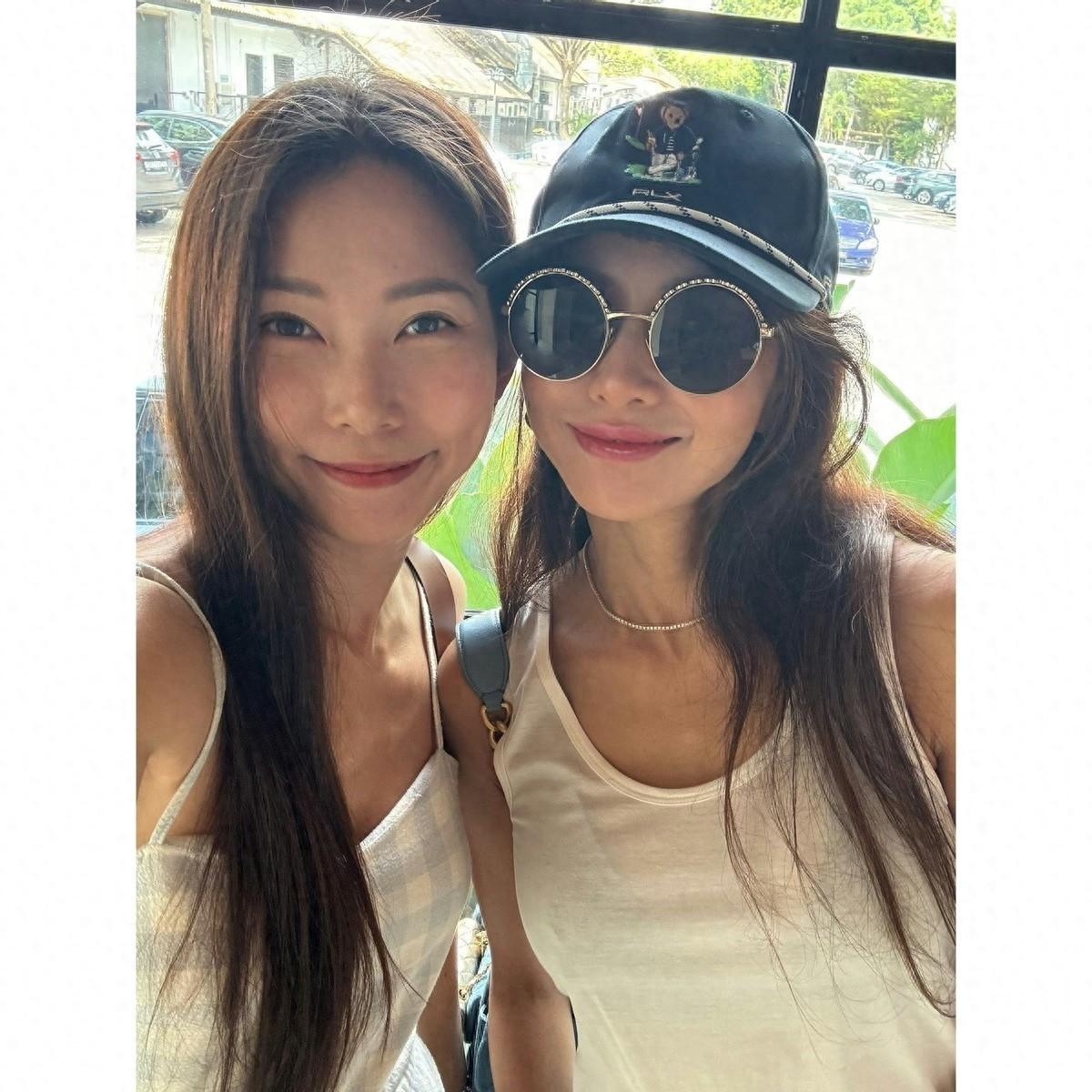 香港女星黄婉佩的真实素颜近照在网上疯传，看完真的让人忍不住感叹：岁月好像真的偏心