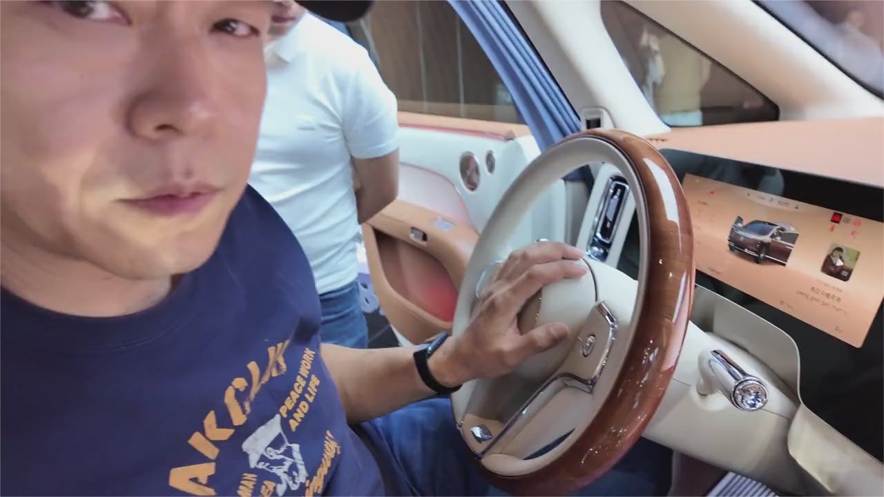 憋了一个月的大招！尊界V800内饰终于能发了