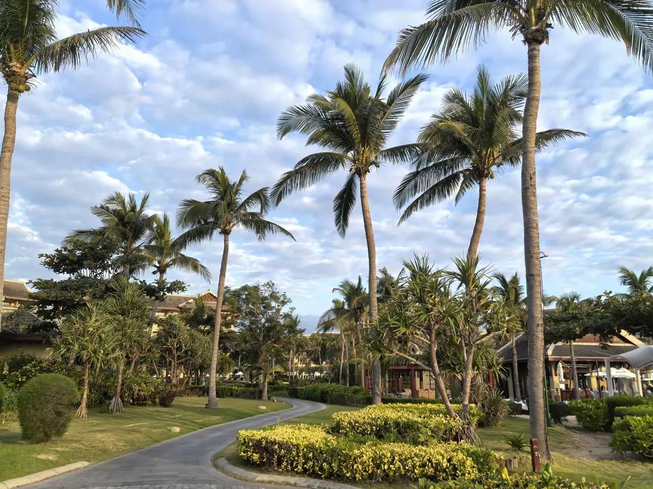 美国是否真的会对伊朗动手呢？这就需要看一下伊朗跟委内瑞拉之间的区别了。
 
这个