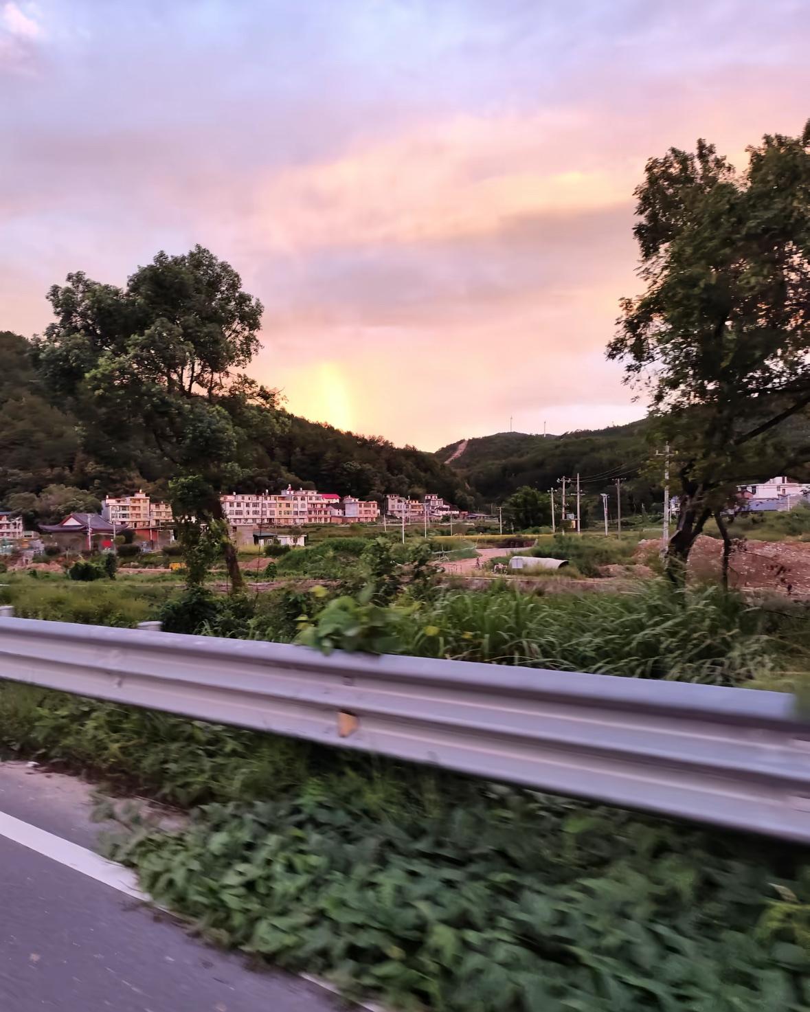 50岁以后，老年同学相聚，日子宽裕与拮据，差别真的很明显

       年纪越