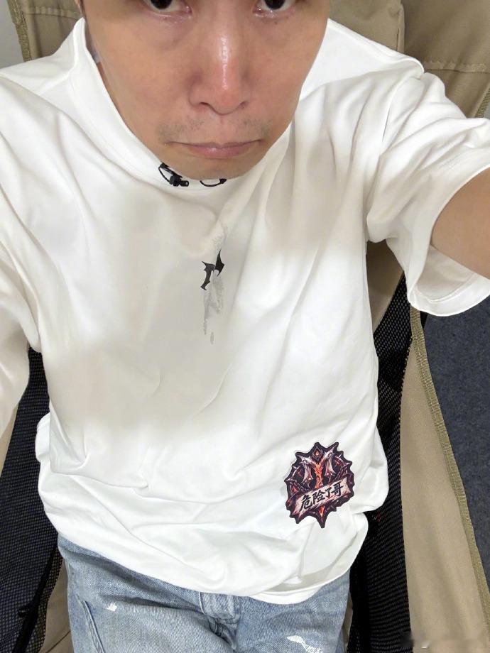 小沈阳说开学第一天就没考好 小沈阳开学第一天就发微博自嘲"开学第一天就没考好"说