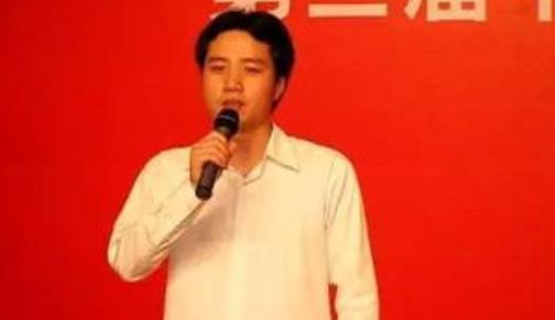 初中毕业当网吧网管，随手做出hao123，1190万人民币卖给百度，1190万人
