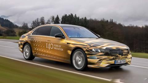 常年被新势力们对标的奔驰S级，终于要迎来大升级了虽然不是换代，但奔驰依然重新设计