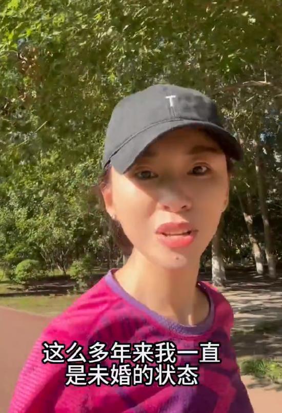  8月11日，前央视主持人欧阳夏丹发布一则视频，正式否认离婚传言，表示自己一直单