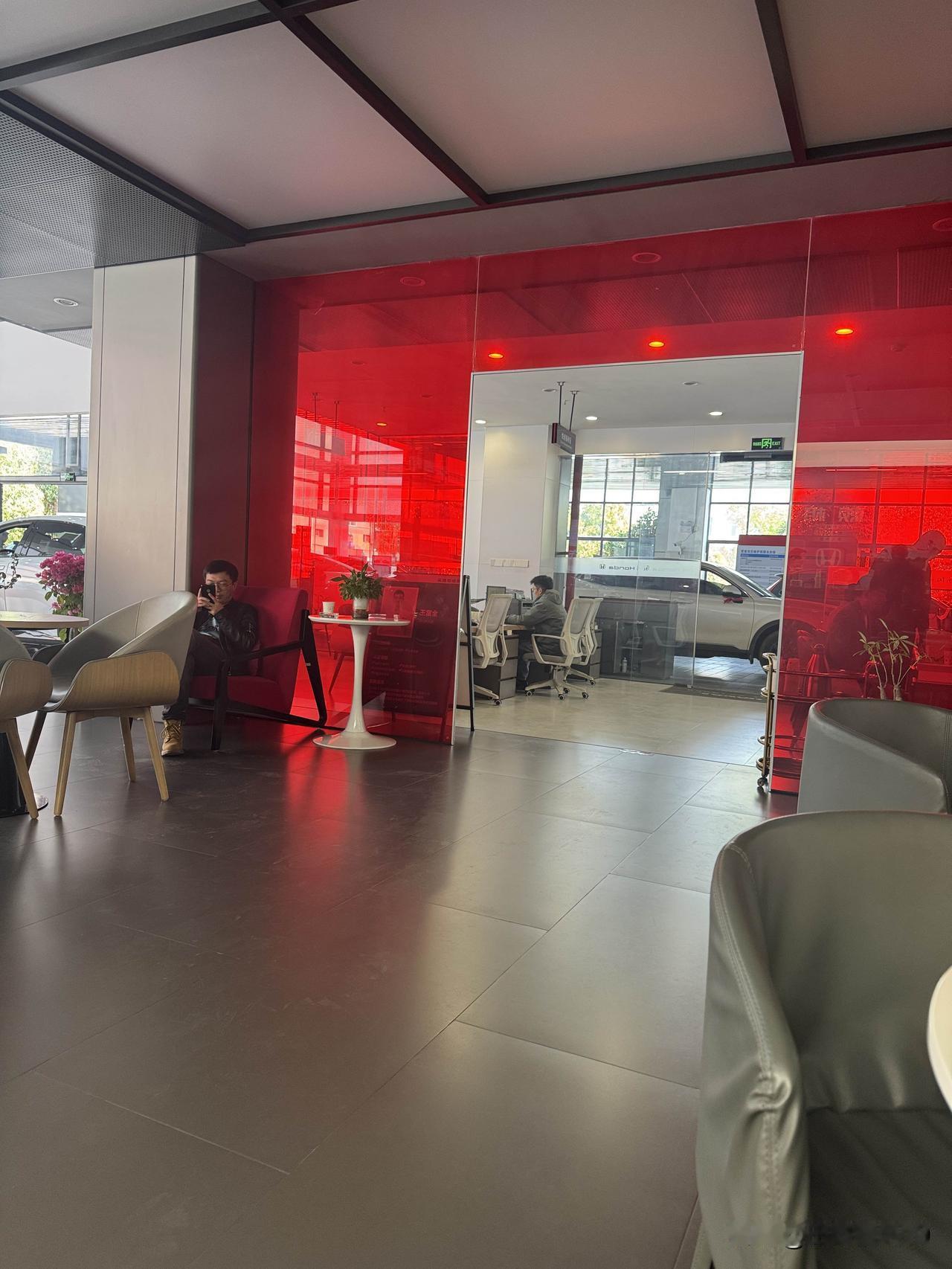 5个月，又跑了10000公里，今天去4s店做了个基层保养：换了机油、机滤；4个车