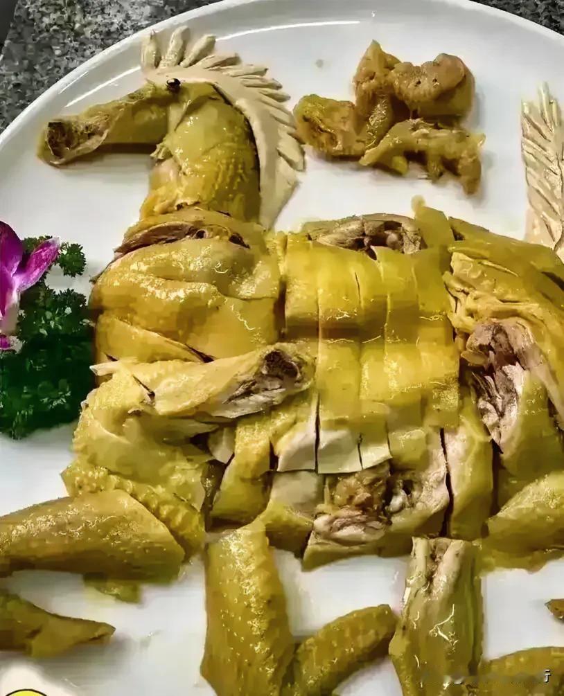 “这是一个让人不好意西动嘴的大餐！”