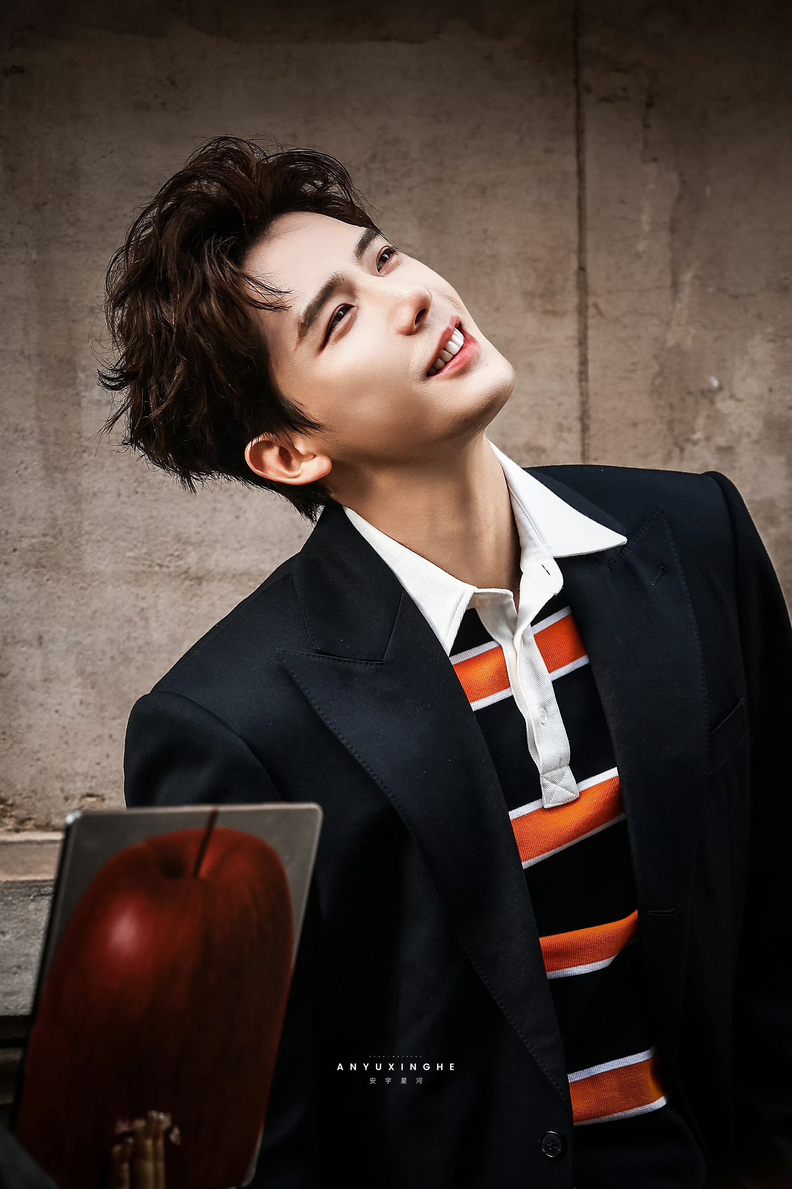 王安宇、陈飞宇 巴黎时装周看秀造型，友友们来品鉴王安宇出现听取王大将军声一片陈飞