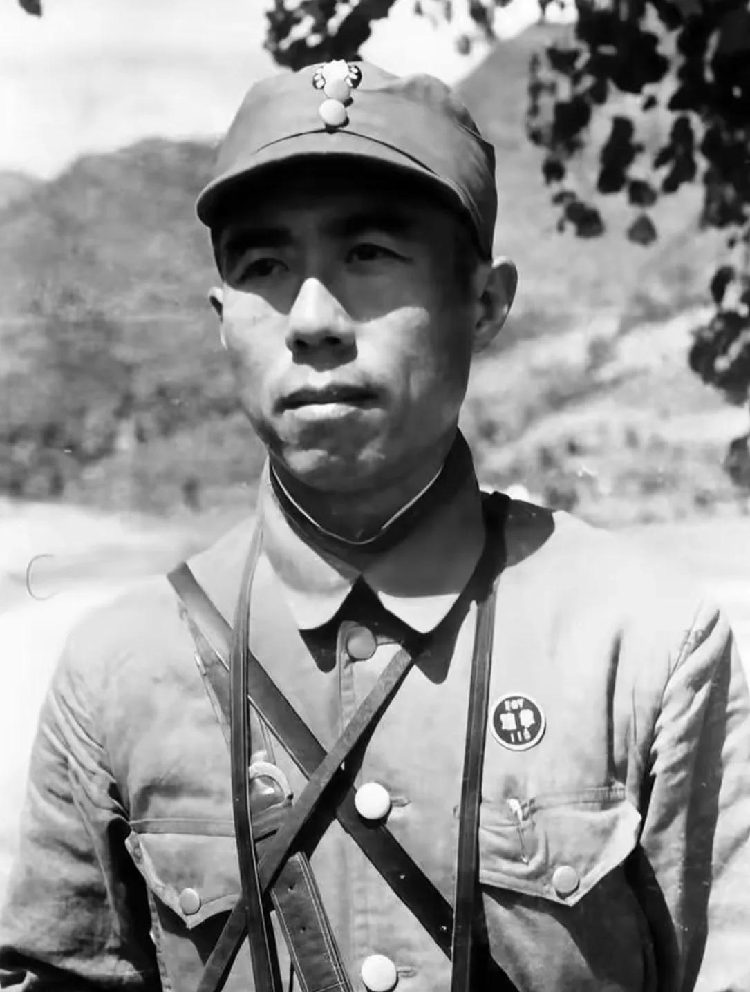 淮海战役漏网中将，化名隐居深山娶村姑，不到一年，被新婚妻子亲手告发

1949年