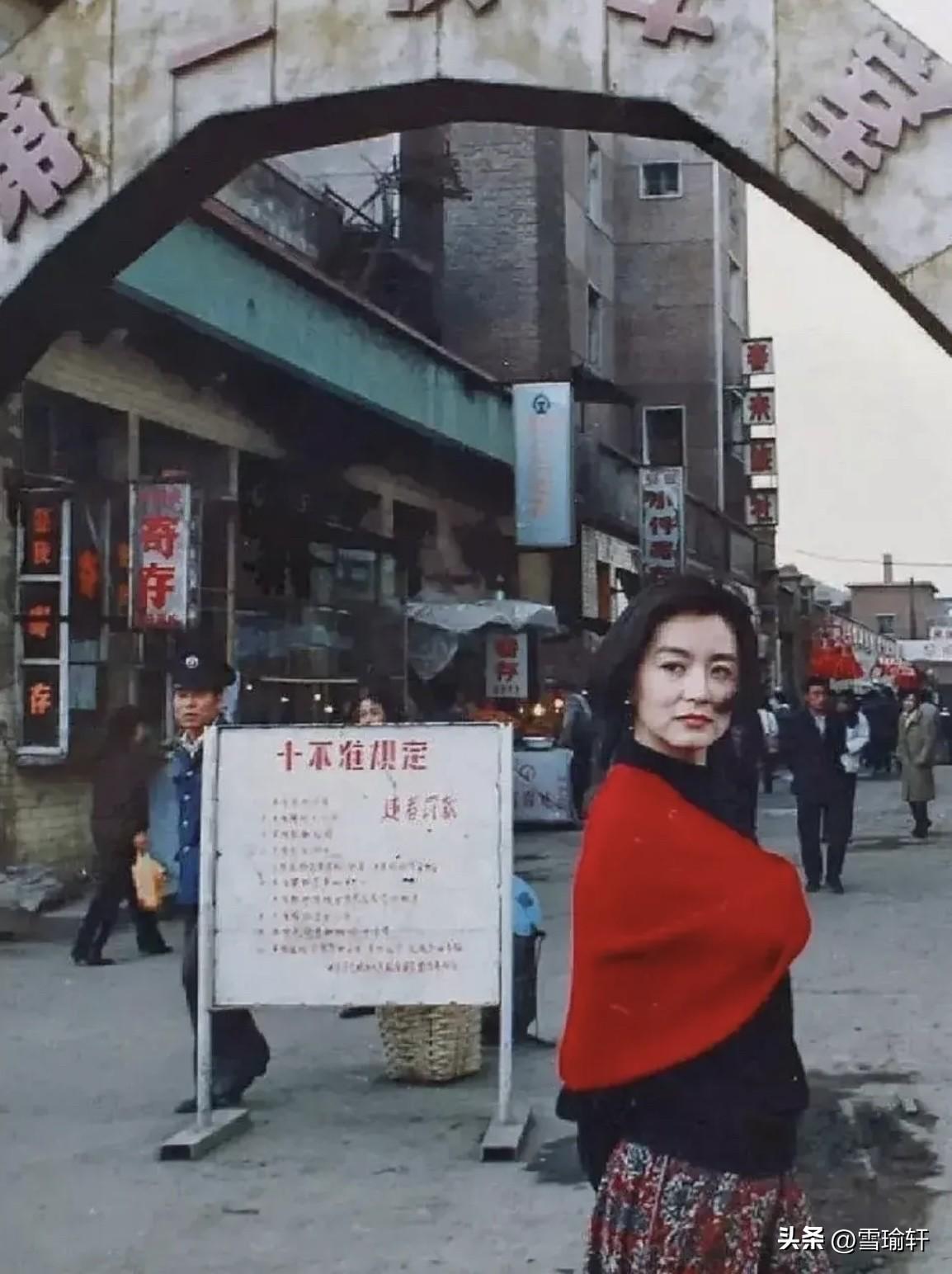1. 长春老火车站（中东铁路旧址）
片中大量民国车站离别、逃难戏份实拍，当年老站