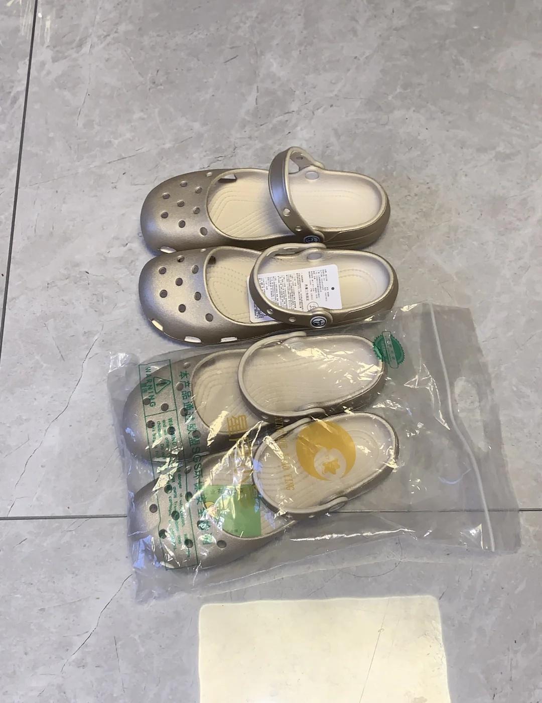 买了两家的芭蕾洞洞鞋回来对比
贵点的有瑕疵，上脚特别轻，鞋底偏硬
便宜的打开袋子