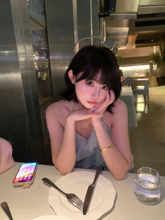 拍了拍小猫