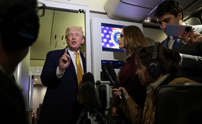 特朗普周日在“空军一号”专机上透露，在抓捕马杜罗时，大量马总统的古巴保镖丧生，共