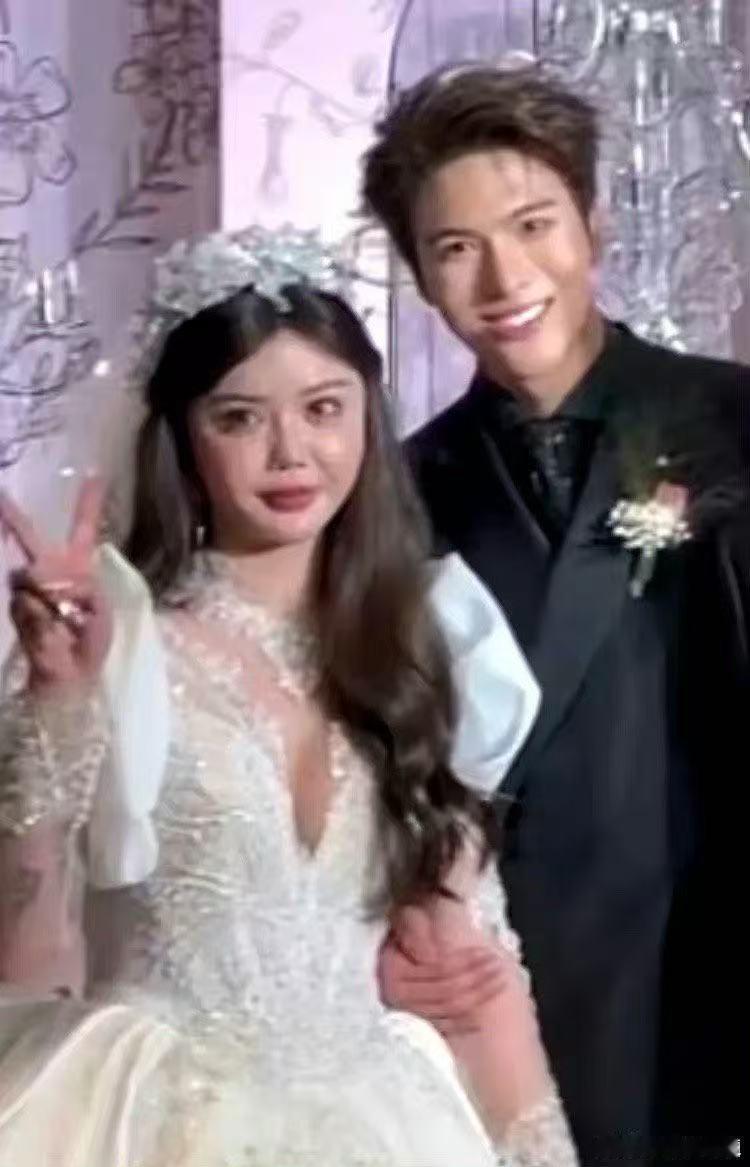 变形计主人公近况家乡美食大赛 十几年弹指一挥，当初在村里闹腾的少年们，现在都稳稳