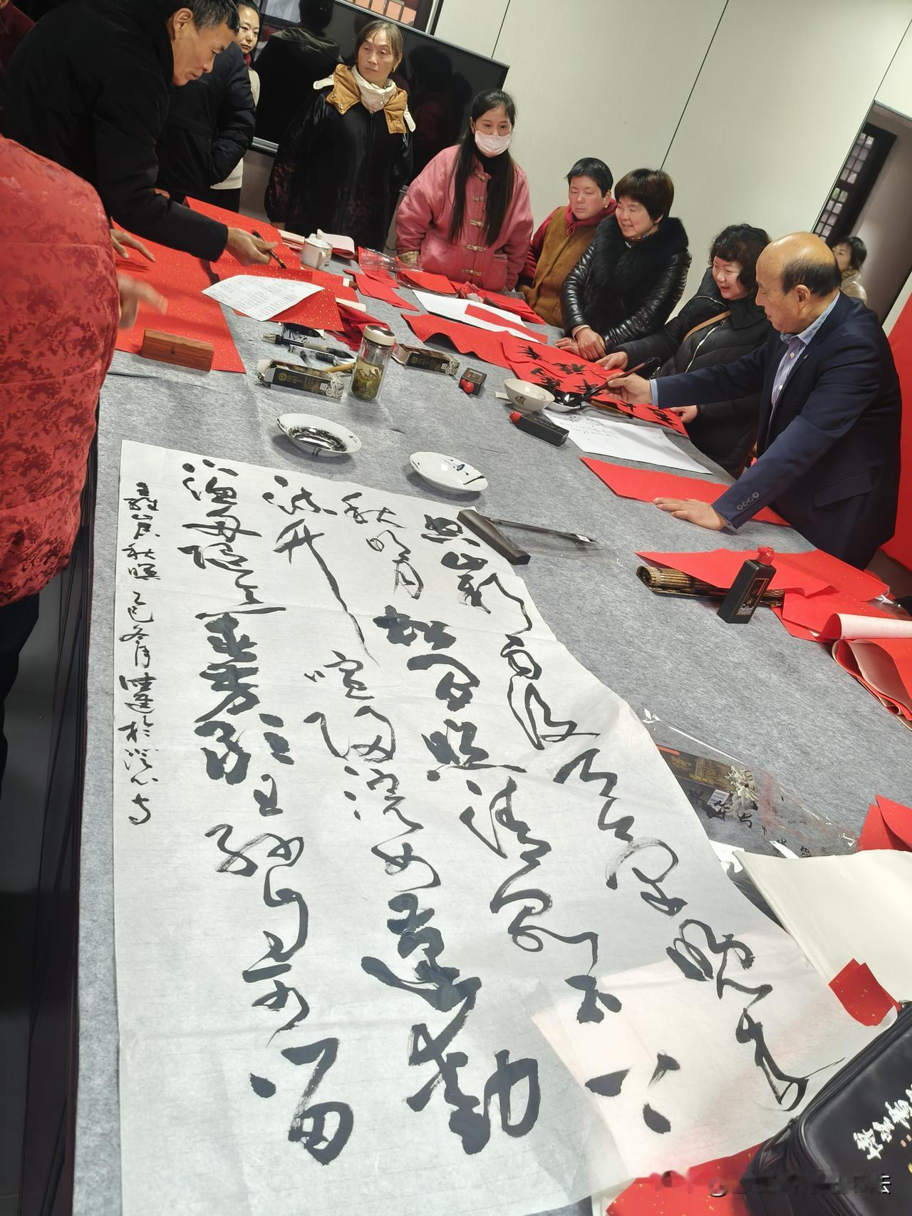 今年春天最想实现的心愿 今年春天，我最想实现的心愿就是去山谷里送草书《山居秋暝》