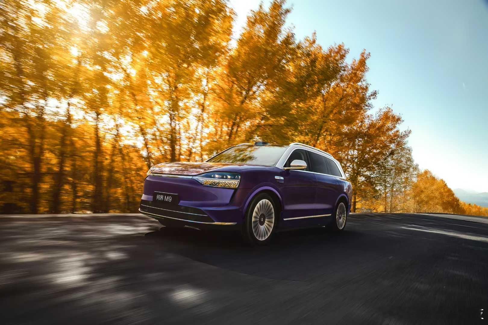 撒贝宁再提没去过赛里木湖白活了好的品牌自会被人口口相传，问界M7和M9的用户转介