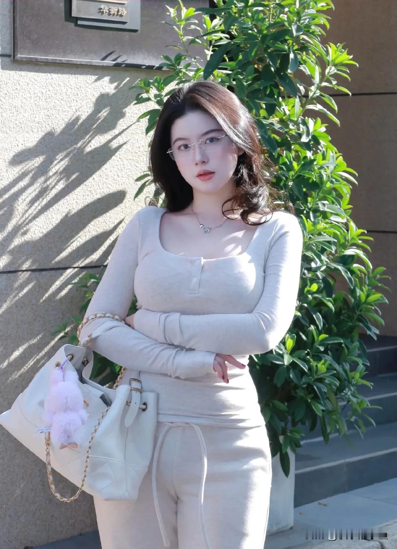 这联子空悬六十八天，我冥思苦想了无数个夜晚，仍旧一点办法没有。常听人说江湖里的才