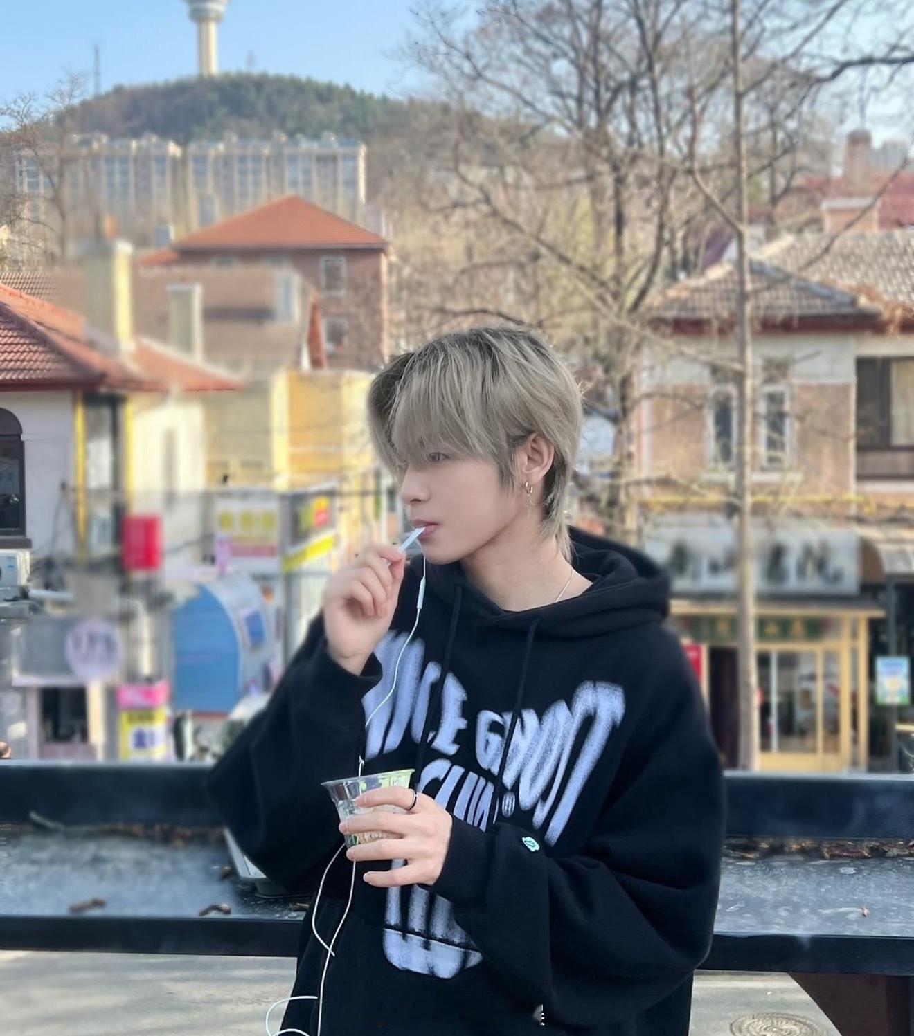 kpop是时候进一批新人了真的等太久了吧…六年没出团的TOV终于憋出来个新人团，
