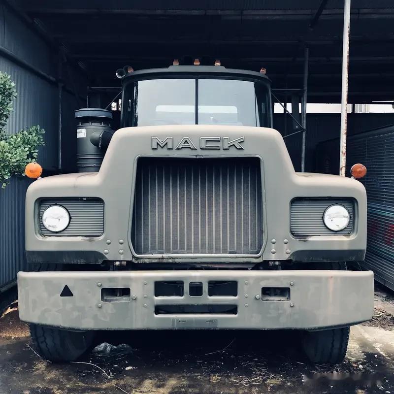 钢铁侠换装,你更喜欢哪一个? 钢铁侠换装简直太酷啦！在众多造型里，我超爱马克 3