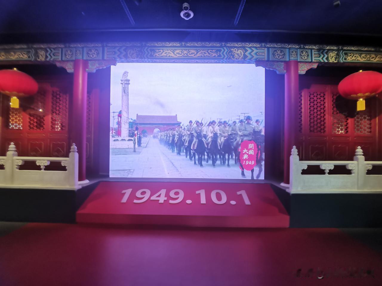 1949年开国大典容易被普通人忽视的一个细节，骑兵每个方阵都采用了同一颜色的马匹